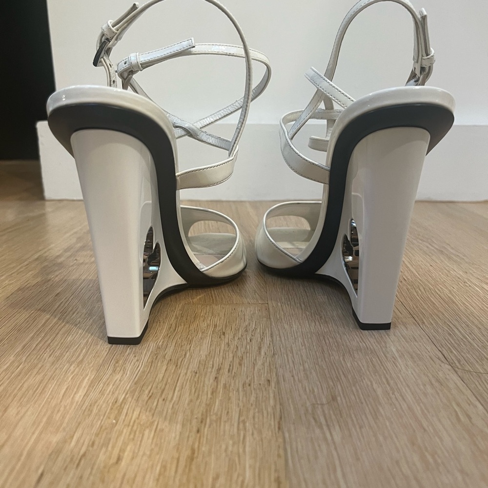 ✨Prada White Heart Heels✨ - Picture 10 of 16